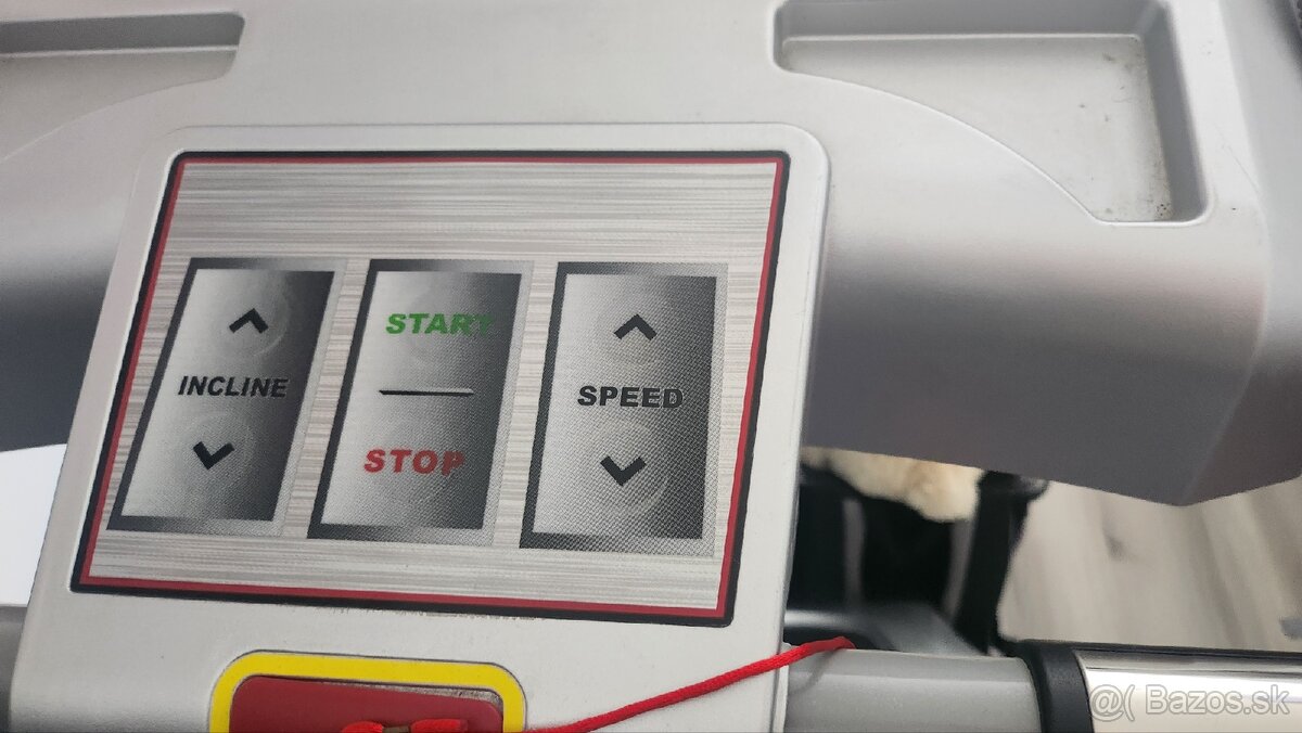 Predám profi bežecký 2 motorový pás Techfitness H 900 - 5