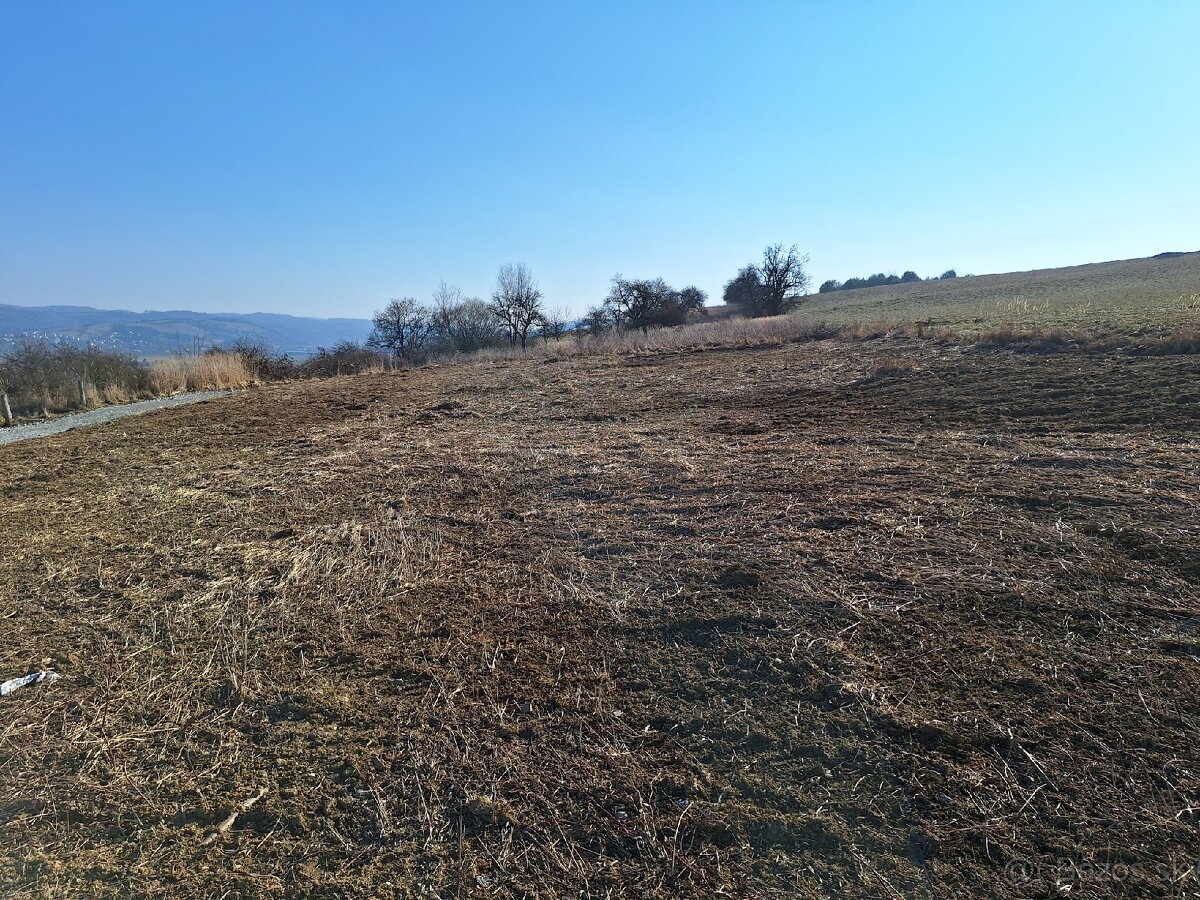 Pozemok Kalnište - 5