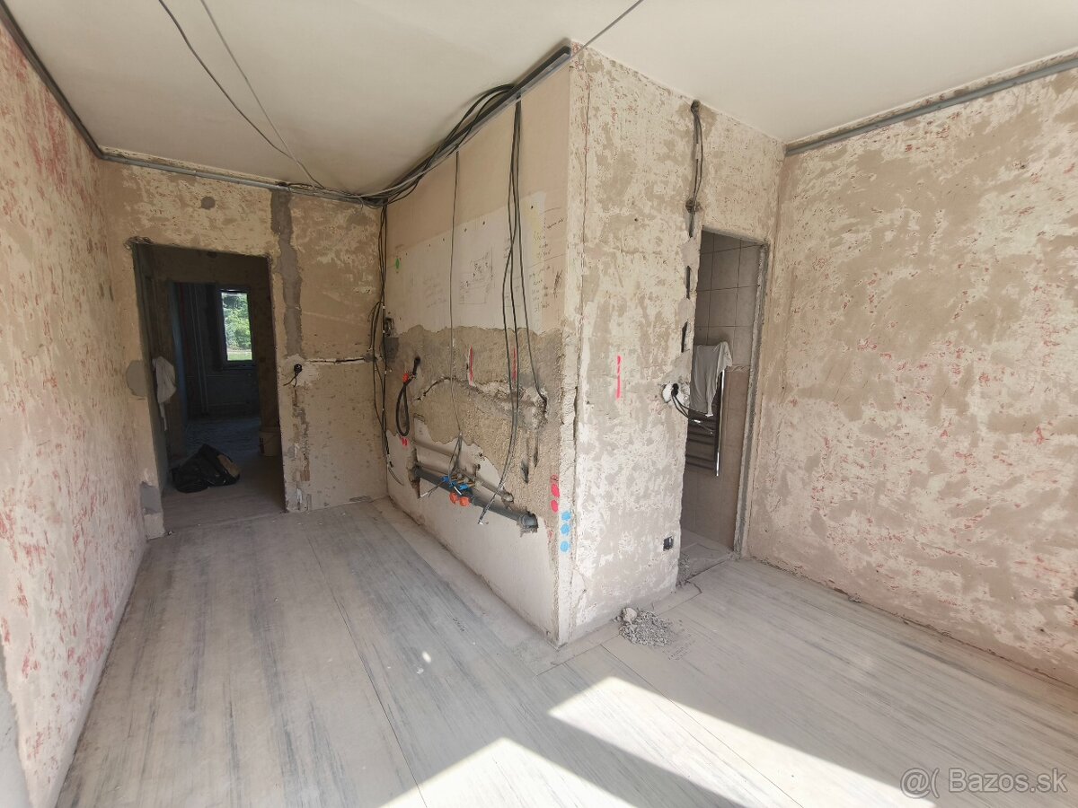 Predaj trojizbový byt Cinobaňa časť Katarinska Huta - 5