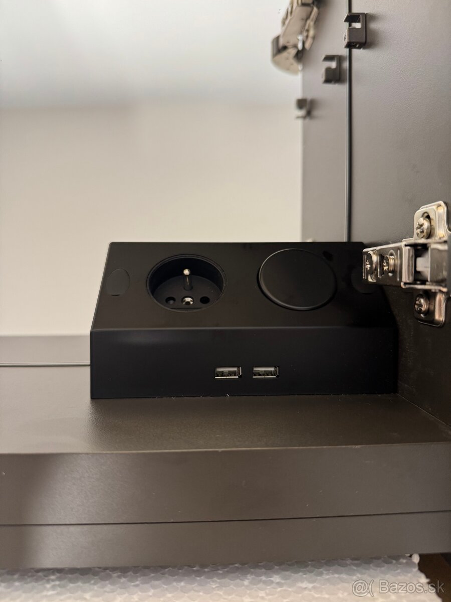 Predám novú Zrkadlovú skriňu Eden LED 45° s LED osvetlením - 5