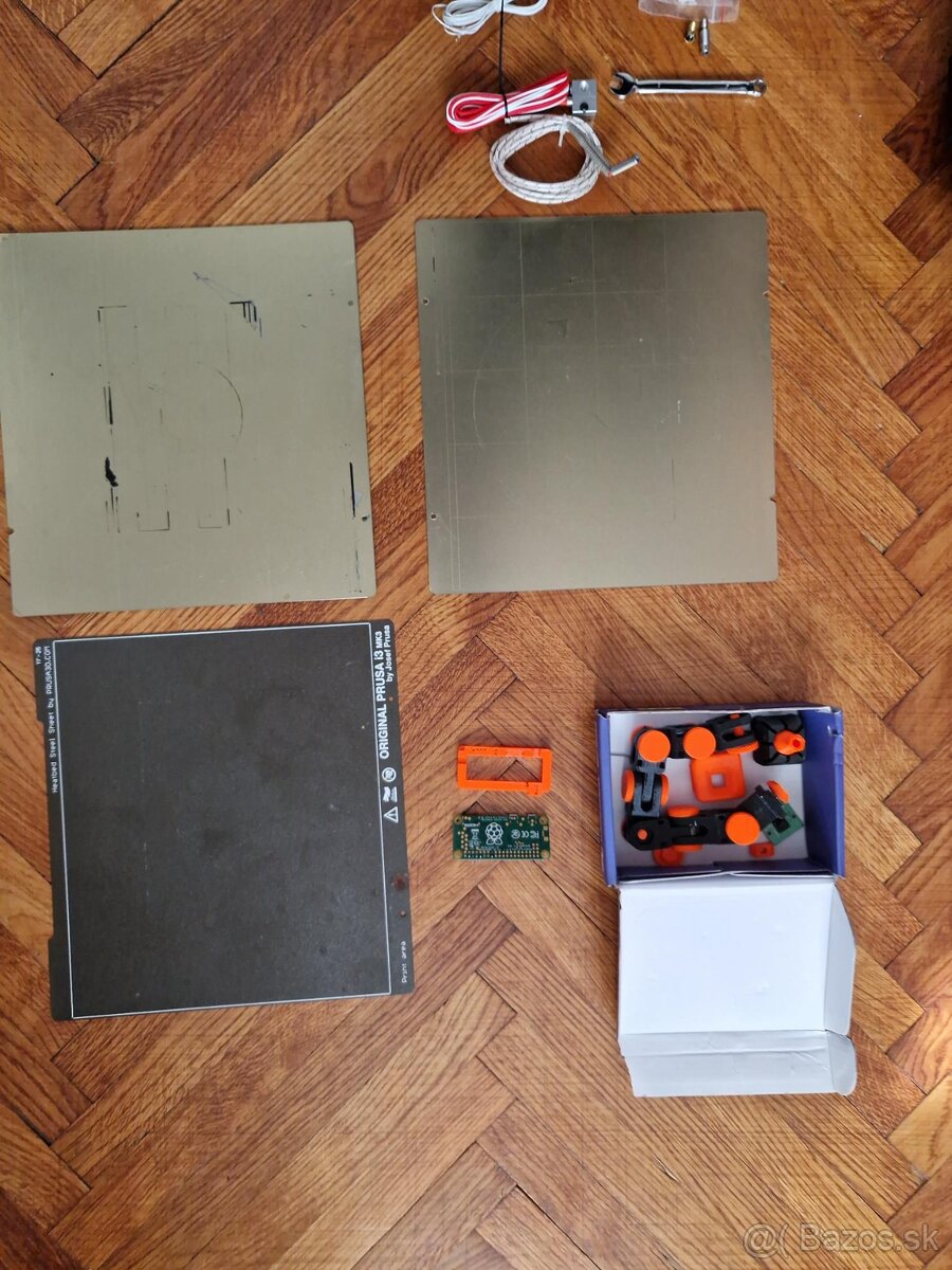 PRUSA MK3S+ (s filamentami) - 5