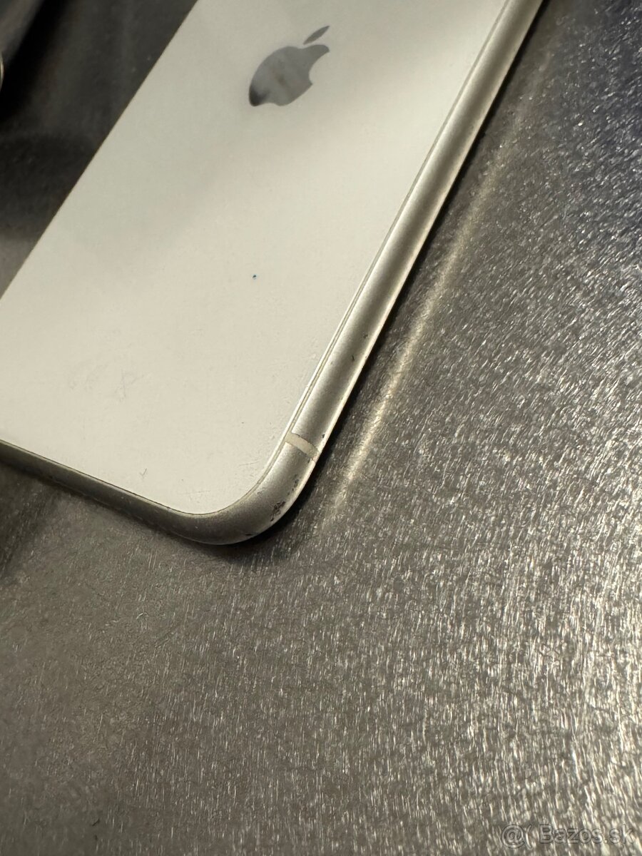 Apple iPhone 11 64GB - 5