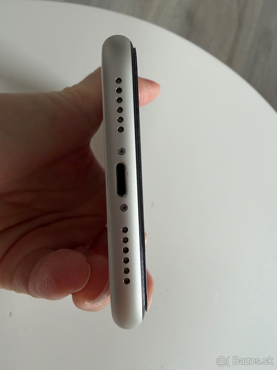 Apple iPhone 11 64GB - 5