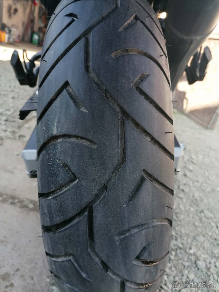 Suzuki V-Strome 650 - 5