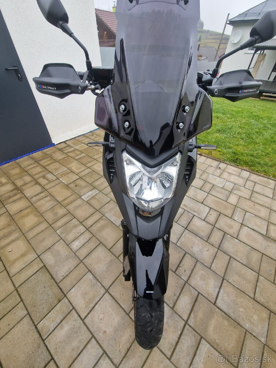 Honda nc 750 x dct 2016 nová STK nové gumy - 5