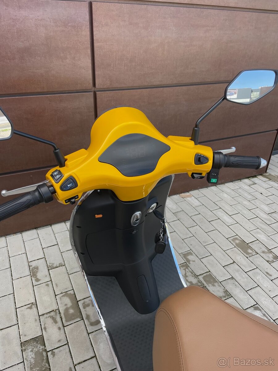 Elektroskútr - MoBee - V2 - 5