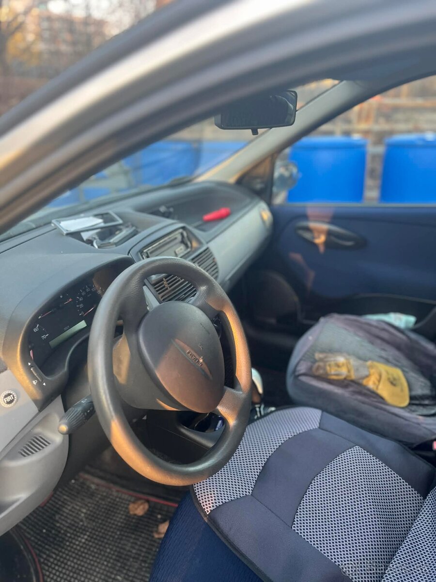 Fiat Punto - 5