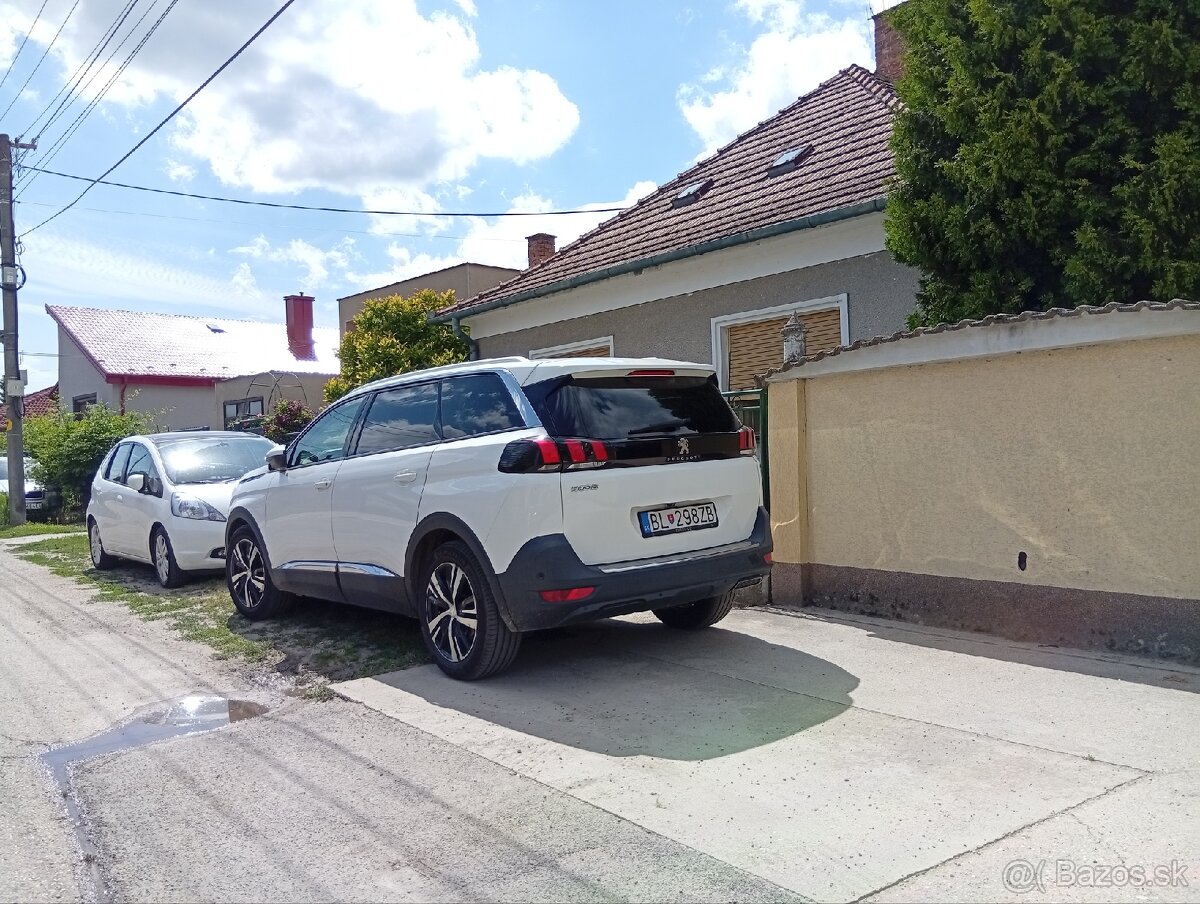 Peugeot 5008 - 5