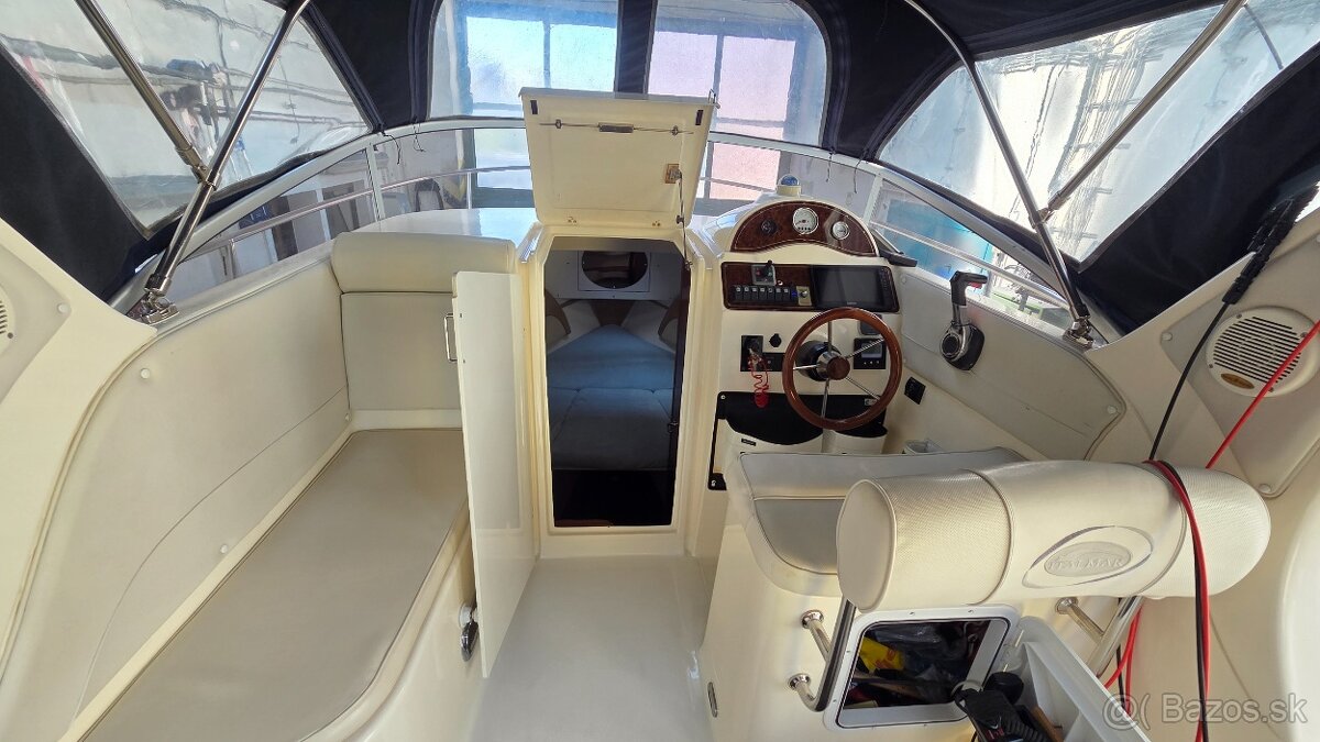 LOĎ ITALMAR, CABIN 23 + motor 225hp + dvouosí vlek - 5