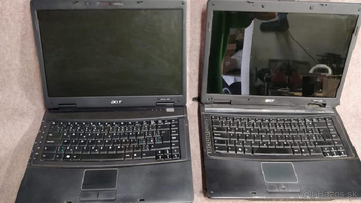 Notebooky na nahradné diely. - 5