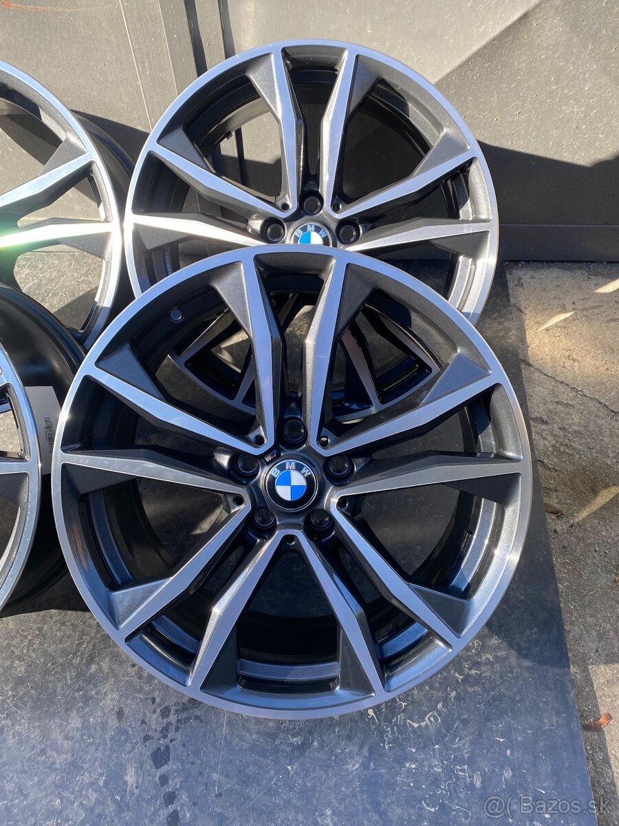 R19 ®️ Originál M-Packet 5x112 8J ET47 • X1 X2 - 5