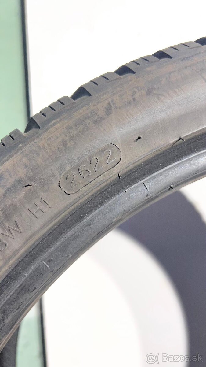 255/35r19 Hankook winter icept Evo 3 - 5