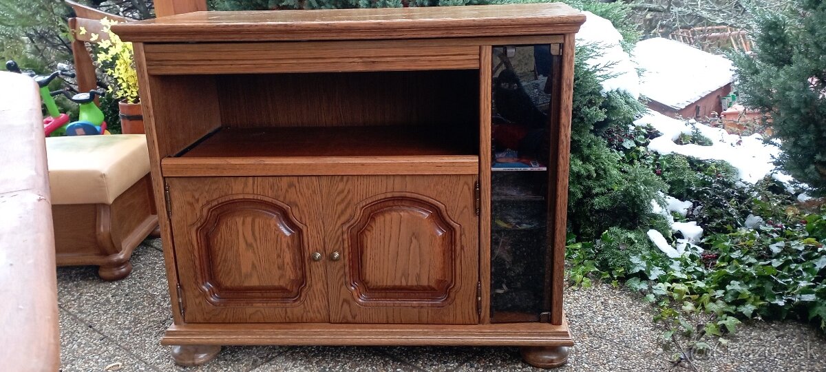 Rustikálna skrinka pod televízor - 5