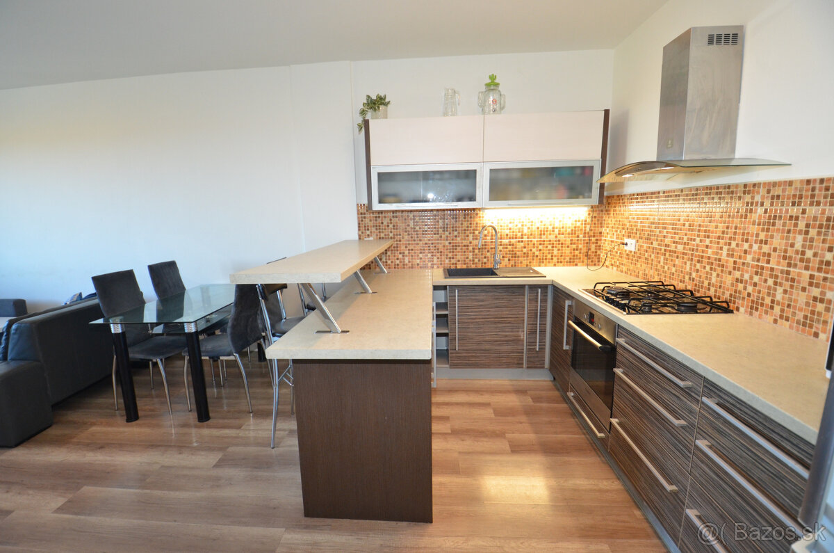 Pekný 2-izb. byt so šatníkom a vlastným kúrením. Nízke nákla - 5