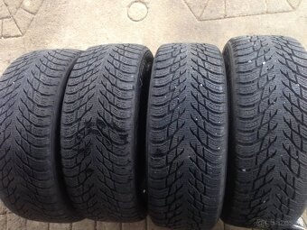 Predám zimné r18 235/55 8/2mm - 5