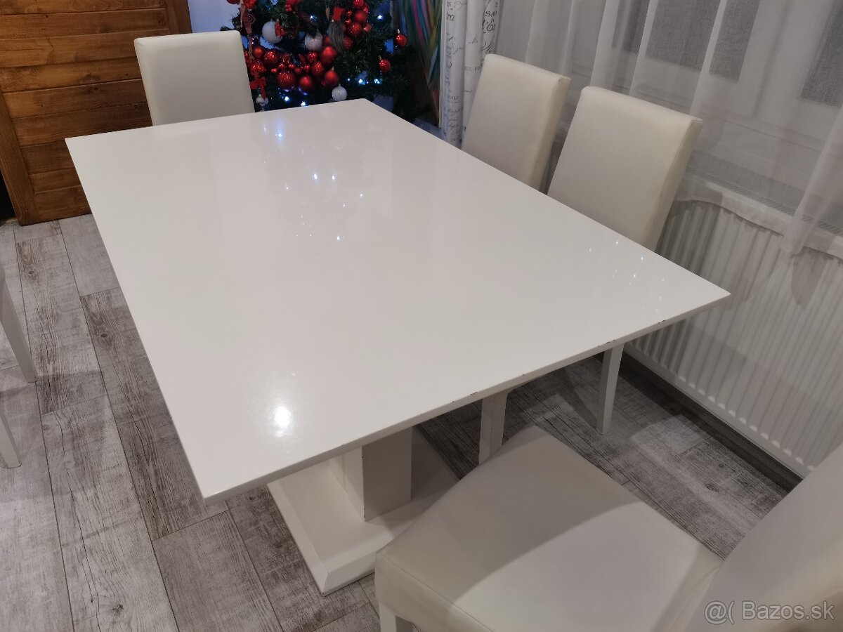 Jedalensky stôl a stoličky - 5