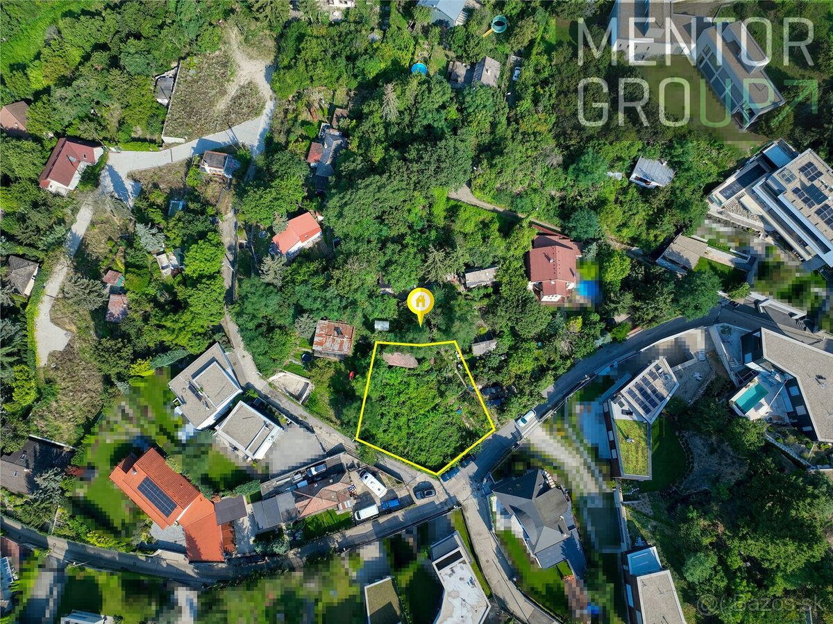 Ponúkame na predaj investičný stavebný pozemok v Starom mest - 5