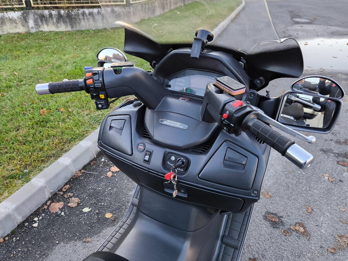 Predám Suzuki Burgman 650 - 5