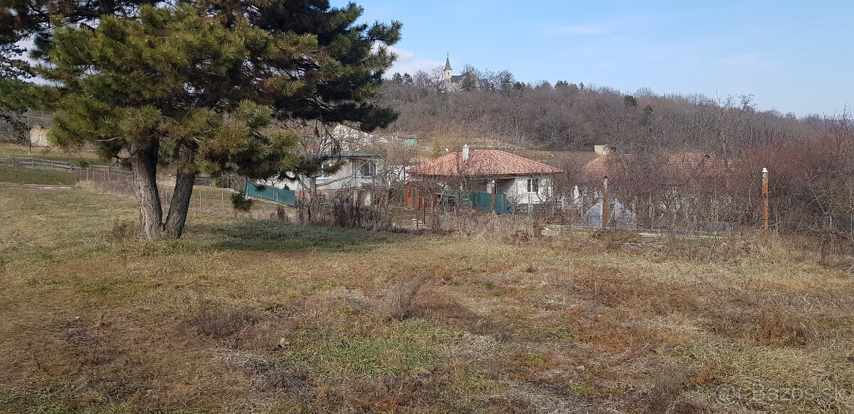 Predám stavebný pozemok - Koliňany 2154m2. - 5