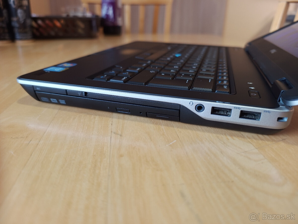 DELL Latitude E6440 - 14.1" / i5 / SSD / AMD Grafika / Dock - 5