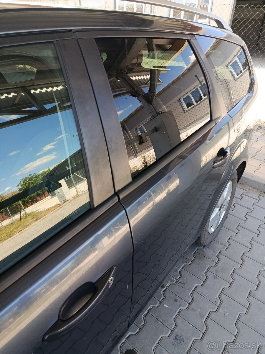 Ford FOCUS kombi 1.6TDCI(2009) - 5