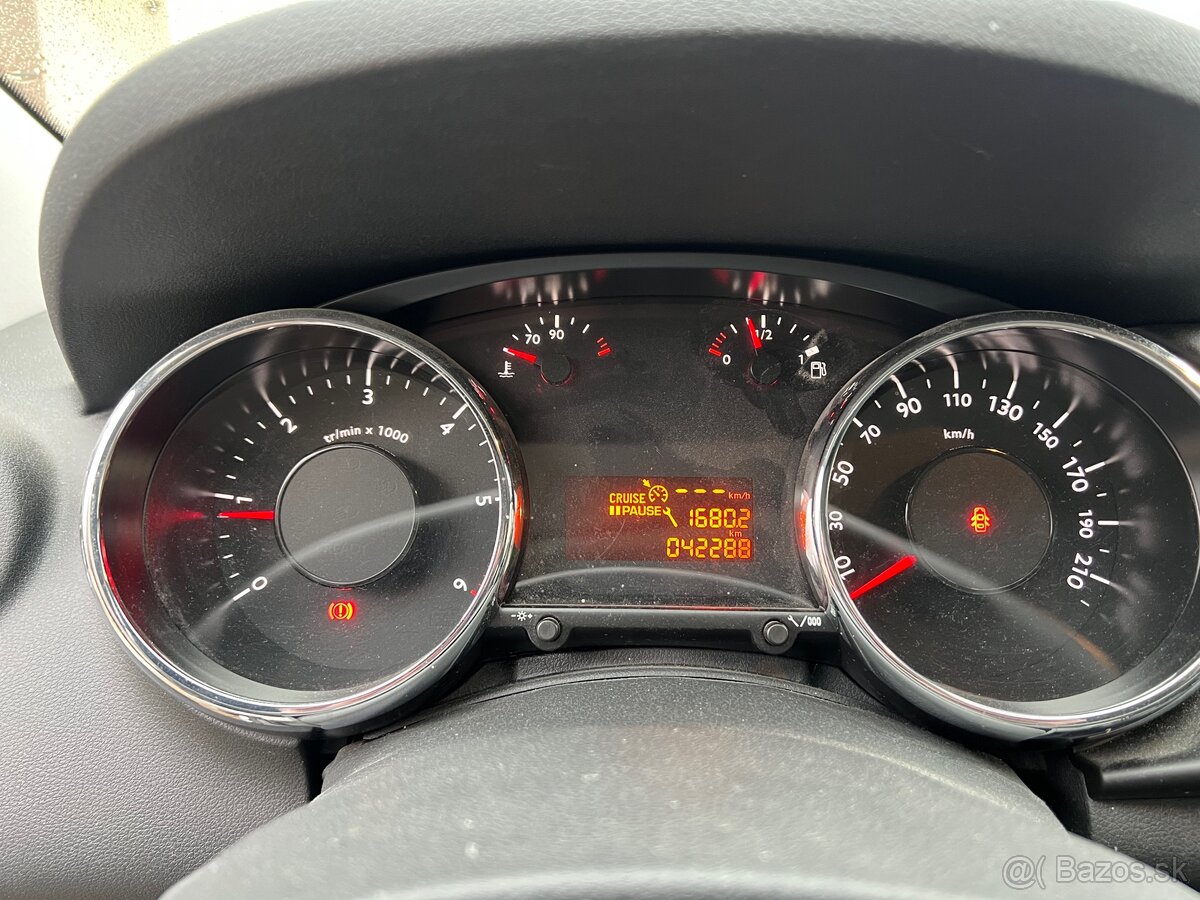 Peugeot 3008 1.6 BlueHDi - 5