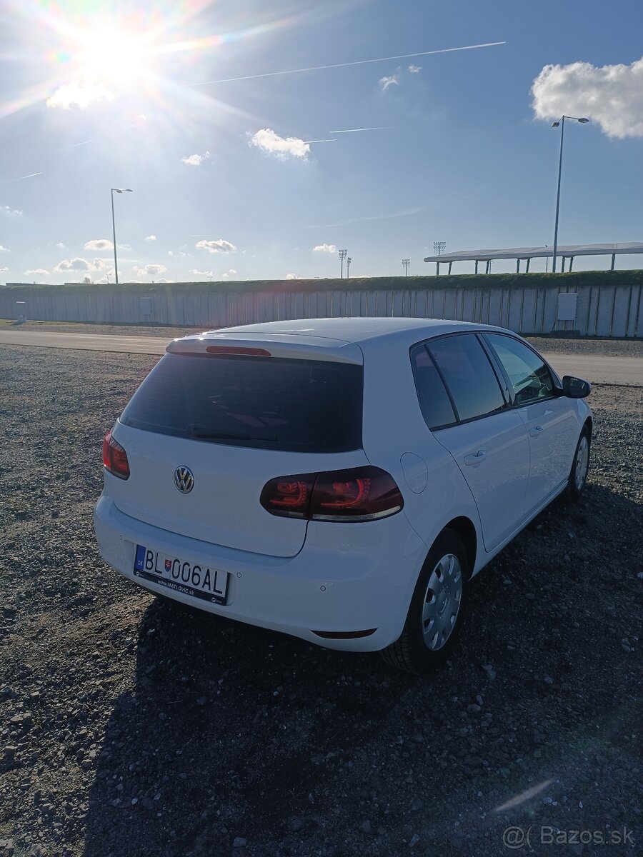 Predám VW Golf 1.2 TSI - 5