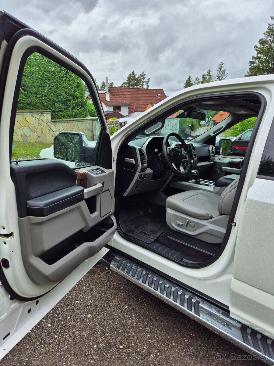 Ford F-150 3.5 V6 EcoBoost LARIAT 4x4 – TOP výbava