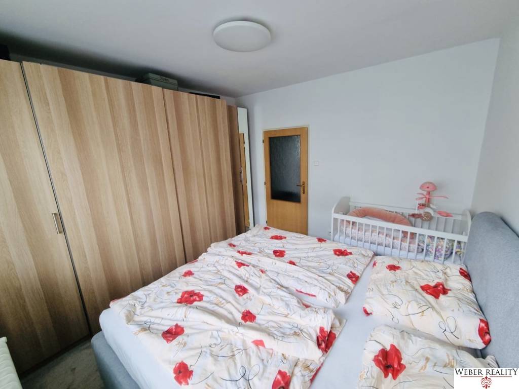 3-izb. nezariadený byt v Karlovej Vsi na Púpavovej ul. vráta - 5