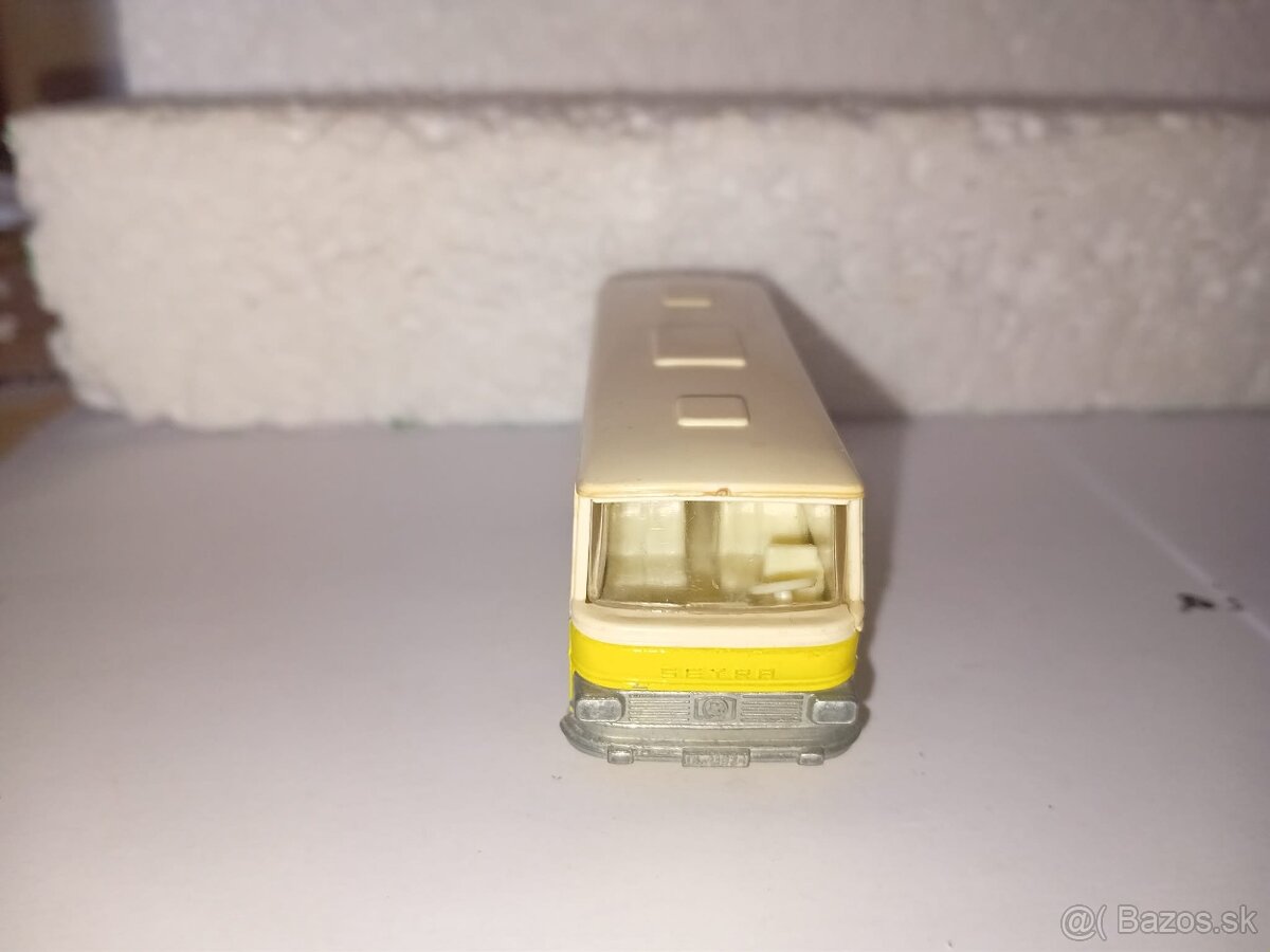 Matchbox superfast No 12 Setra coach - 5