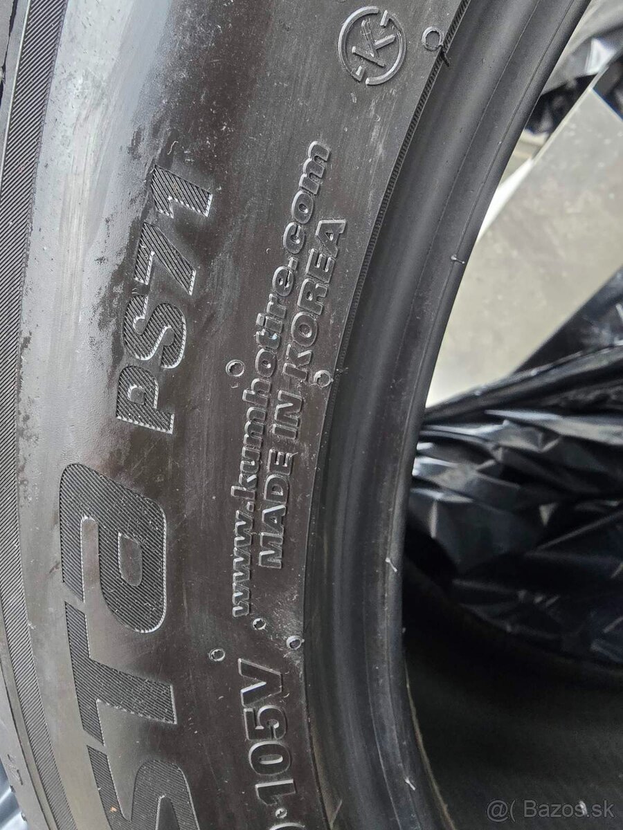 Kumho 255/45 R20 - 5