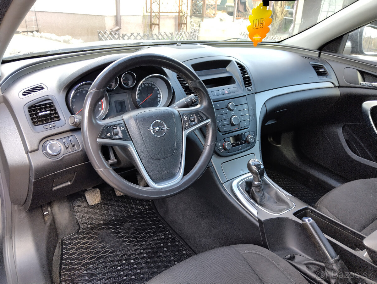 Opel Insignia 1.8 - 5