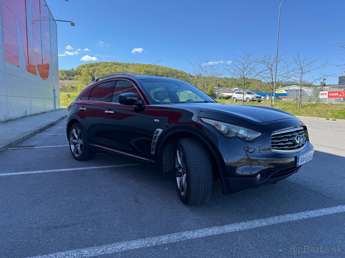 Infiniti FX30Ds - 5