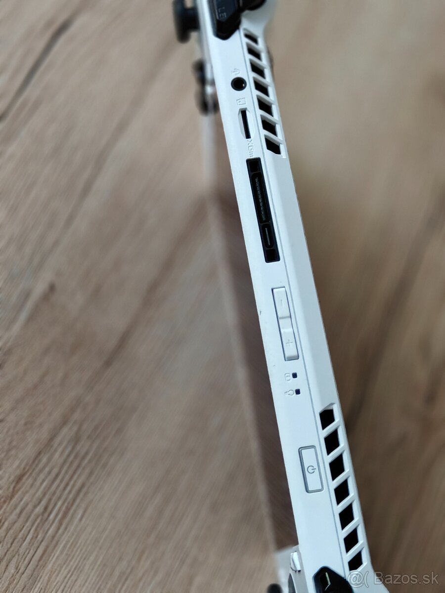 Asus Rog ally - 5