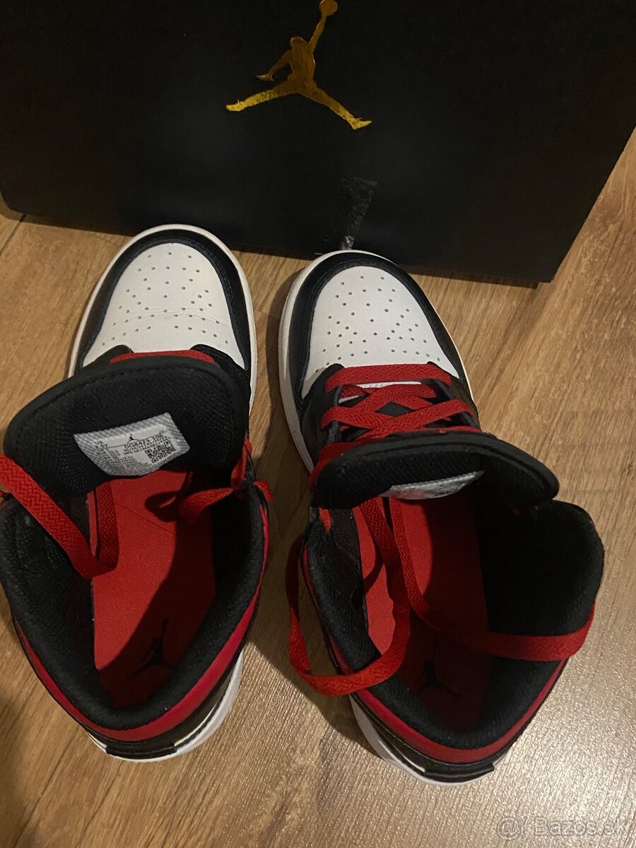 Air jordan 1 mid - 5
