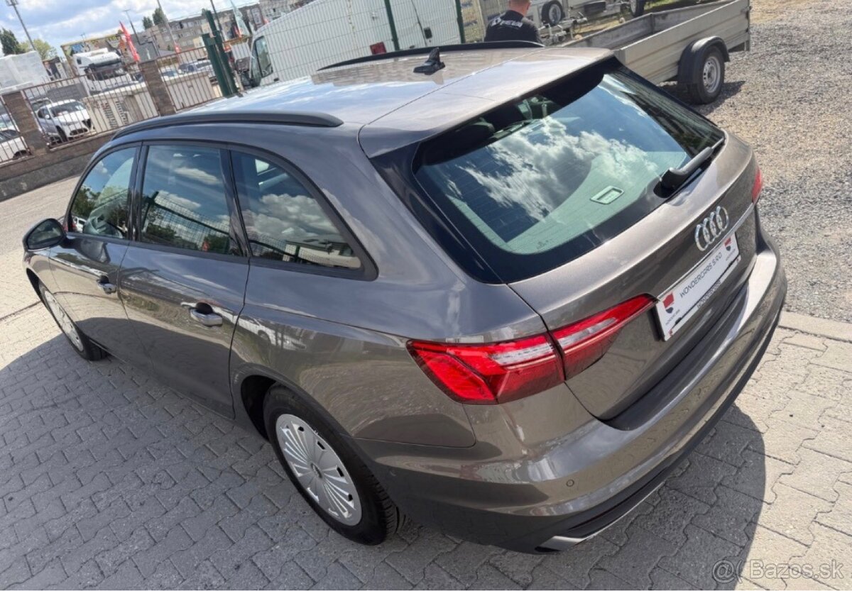 Audi A4 Avant 30 2.0 TDI S tronic - 5