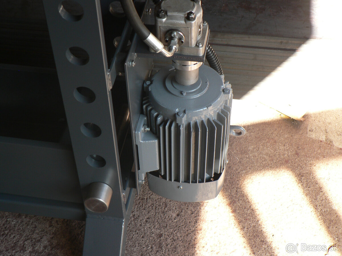 Hydraulický lis 40t. - 5