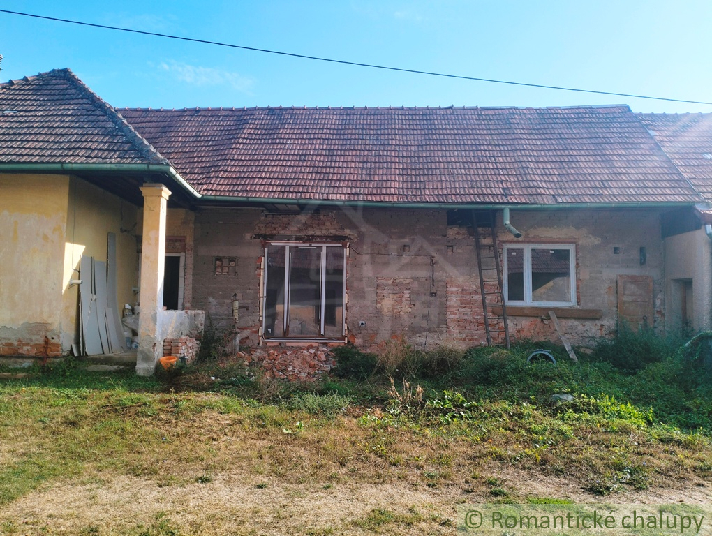 Zachovalý rodinný dom v tichej časti obce Horné Naštice na - 5