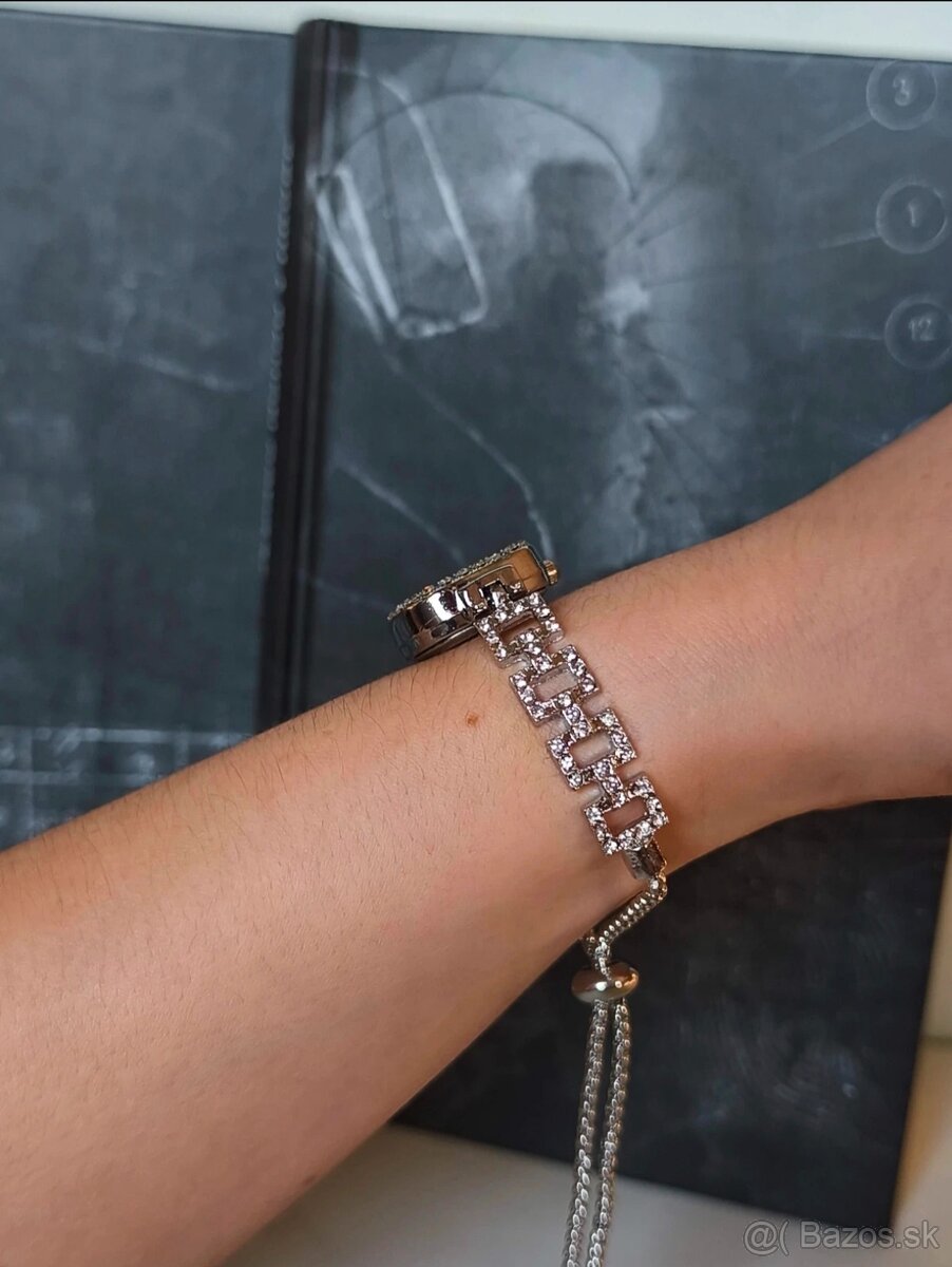 Hodinky s čiernym ciferníkom - 5