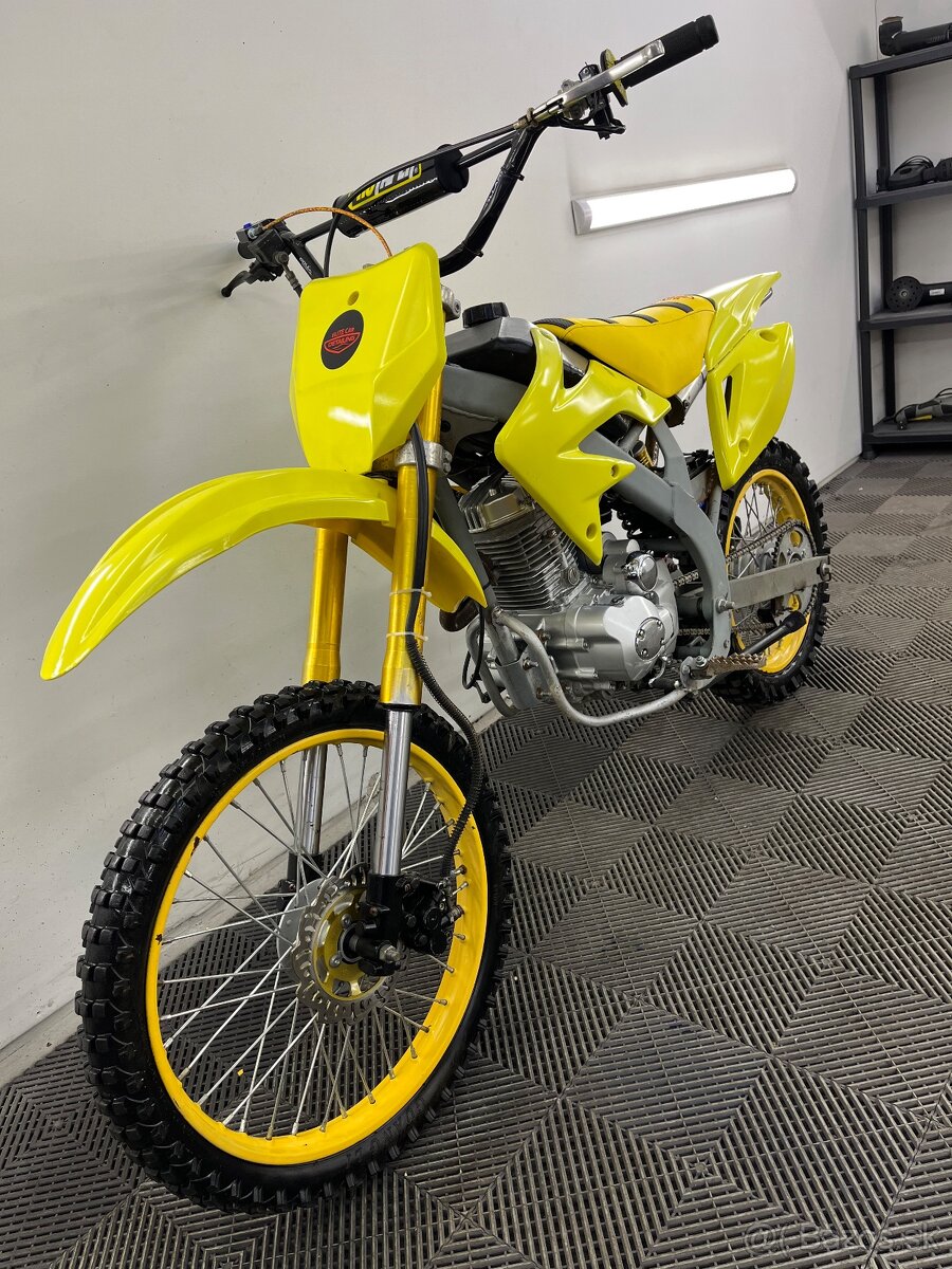 Motorka Cross 200cc TOP STAV