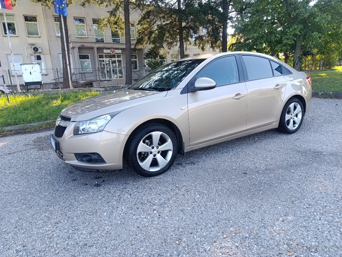 Chevrolet Cruze 1,6 Benzin + LPG - 5