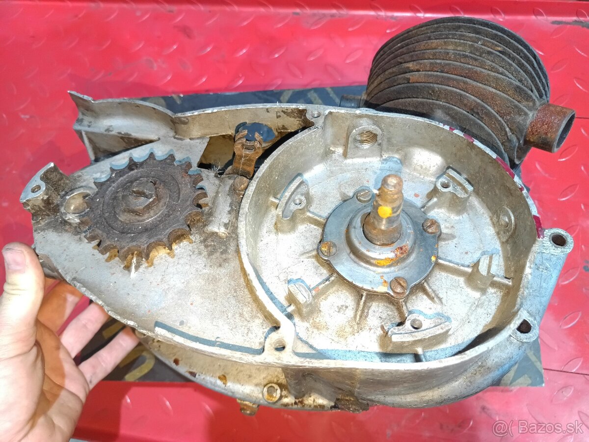 Predám polomotor ČZ 125T - 5