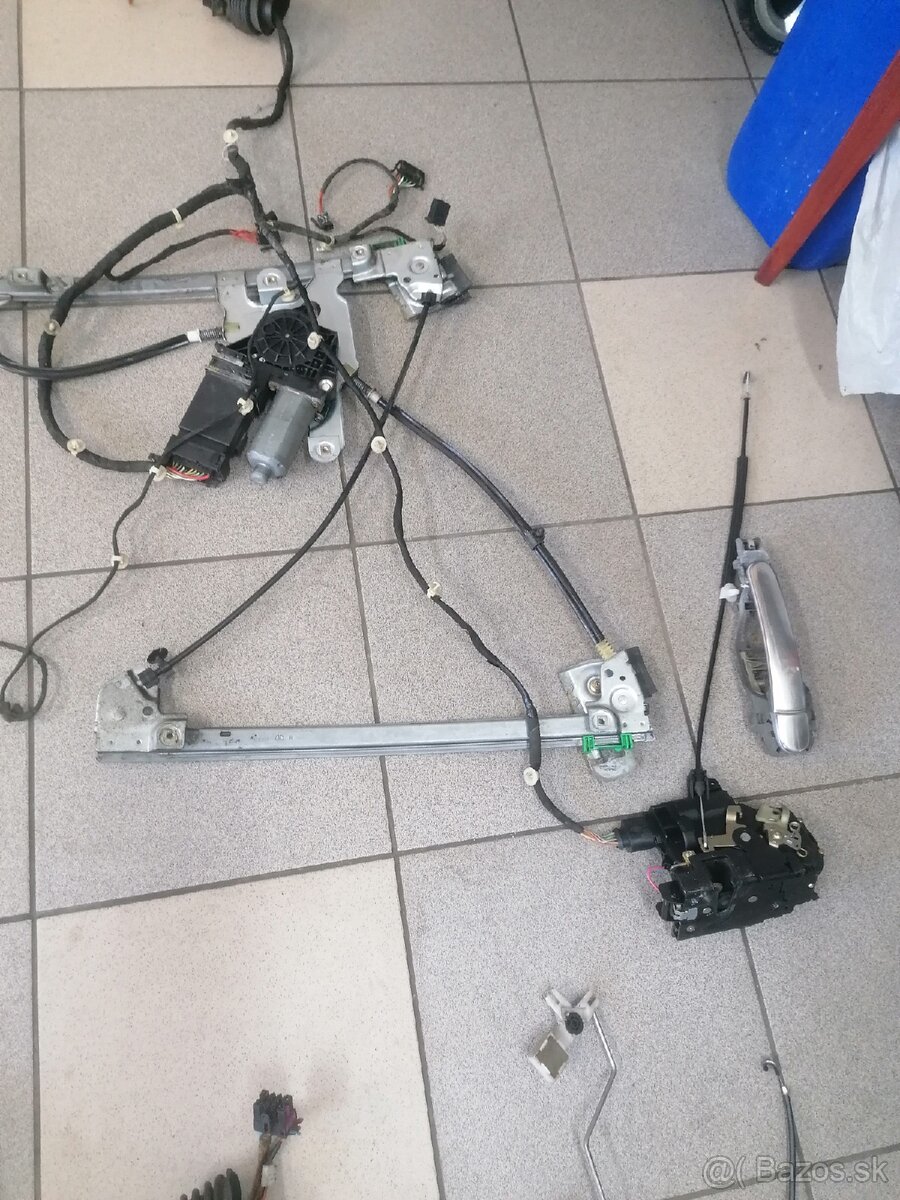 Stahovacky, Zámky dverí, Motorceky, Kabeláže, Octavia1 - 5