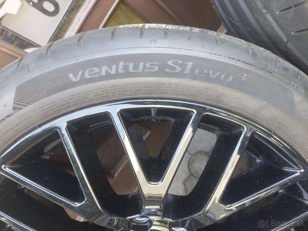 19" Ford Mustang - 5