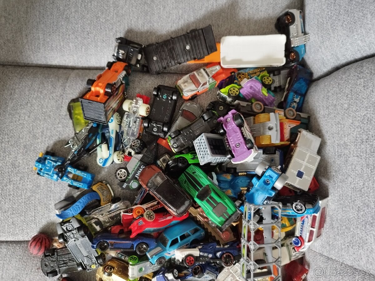 Hot Wheels autíčka 77ks - 5