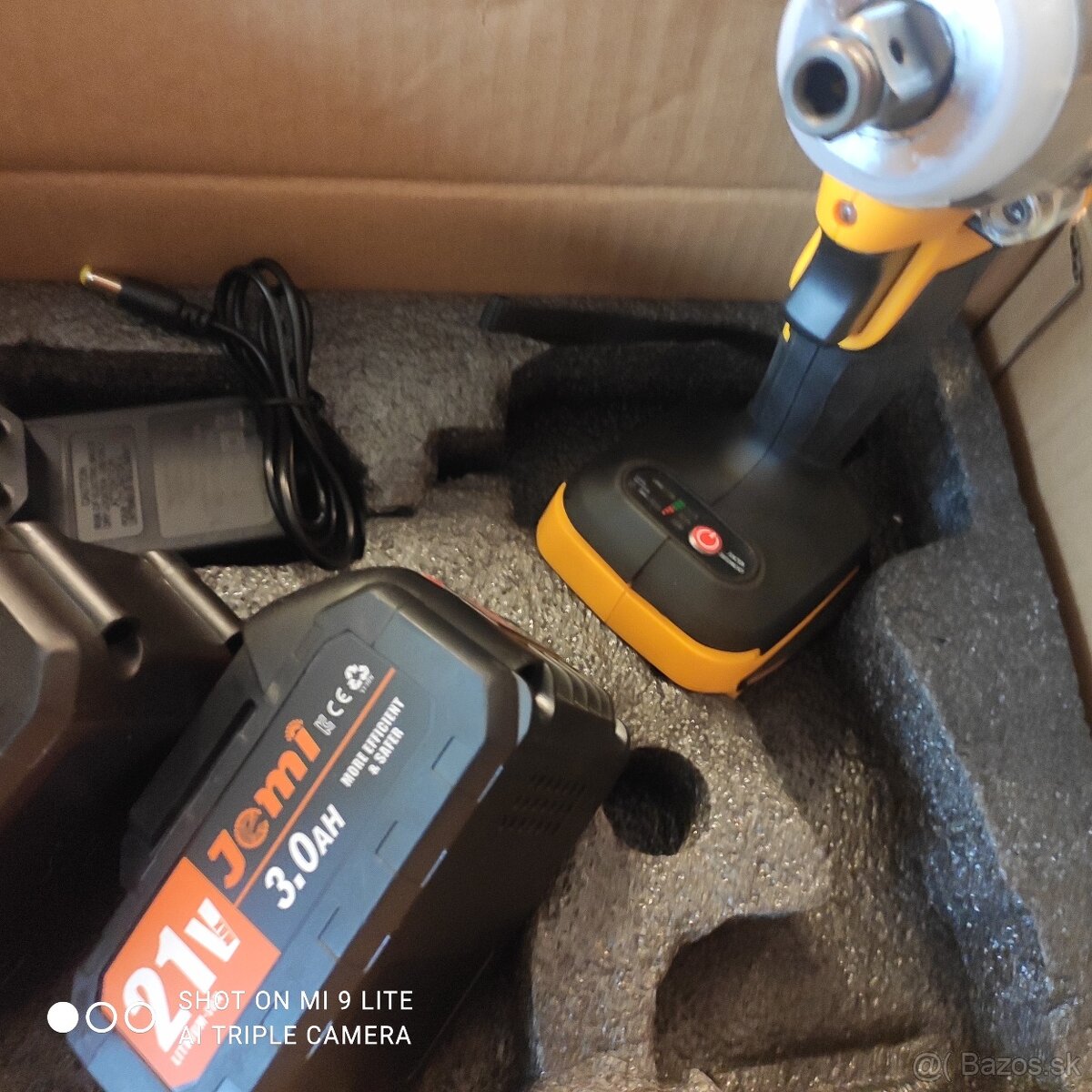 Predám nový akumulátorový rázový uťahovák - 1/2" - 5