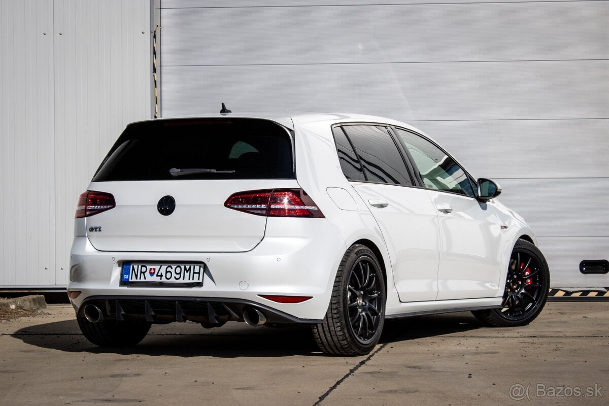 Volkswagen Golf 2.0 TFSI GTI DSG - 5