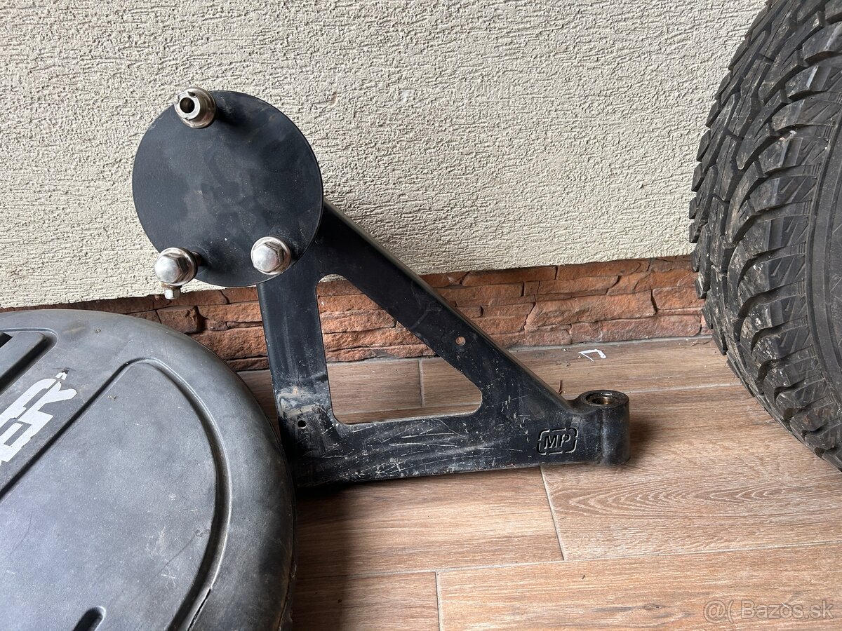 Land Rover Defender rezerva Offroad MP a drziak - 5