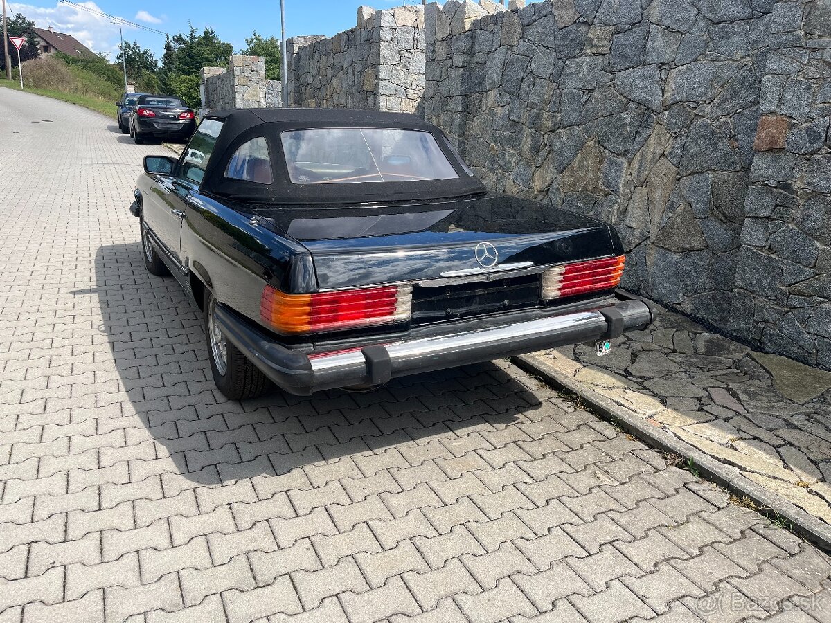 Mercedes SL 350 W107 - 5