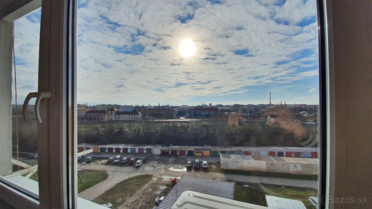 prerobený 2 izbový byt prenájom - 5